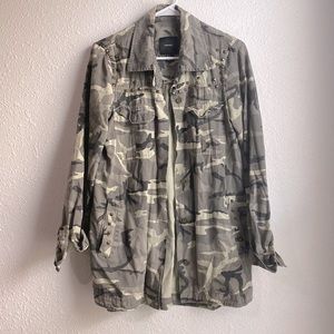 Camo jacket shirt button up cargo small